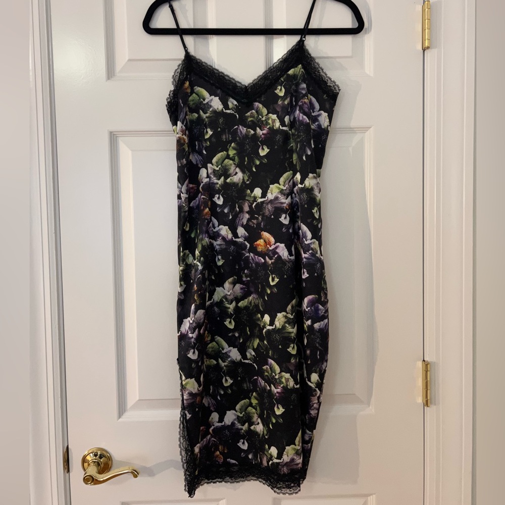 formal dress / lace